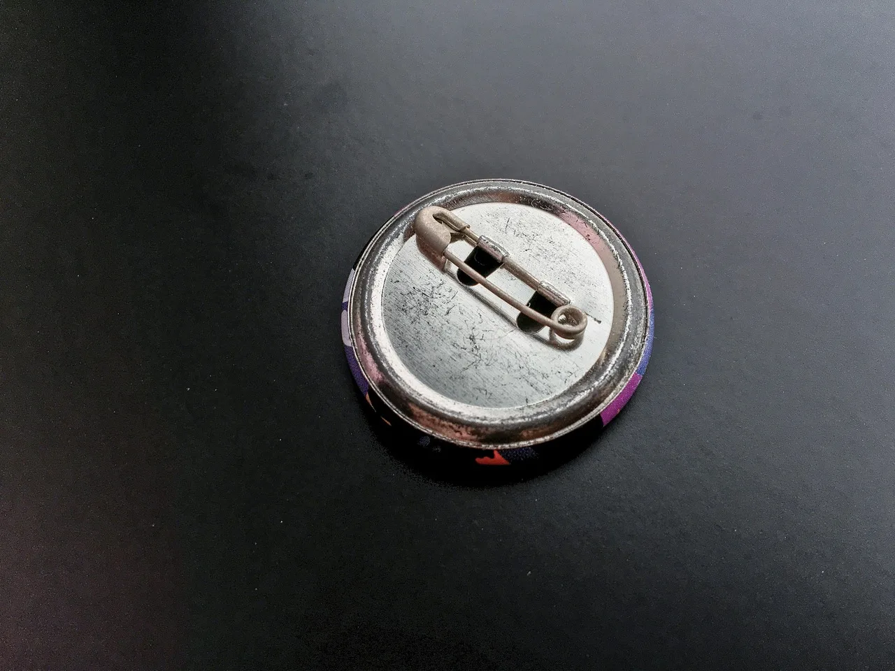 tin badge, badge, metal, metallic, aluminum, retro, badge, badge, badge, badge, badge
