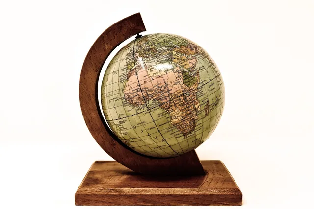 globe, earth, world, planet, old globe, stand, globe, globe, globe, globe, globe, old globe. How to size England's trade show marketing market
