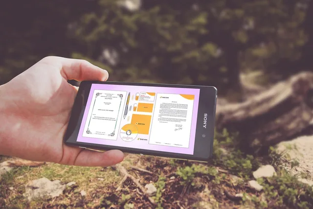 mobile, phone, electronic, gadget, modern, technology, touchscreen, data, hand. Why trade show marketing software selection should start with the data flow